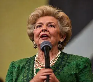 Governo Lula rebate prefeito e nega veto a show de Zezé Di Camargo