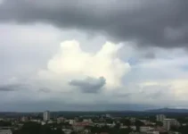Marabá com muitas nuvens